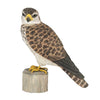 Houtgesneden Vogelbeeld Smelleken (Valk) – DecoBird | Wildlife Garden