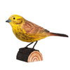 Vogelbeeldje Geelgors – Handgesneden Houten Decoratievogel | DecoBird Wildlife Garden