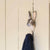 Kledinghaak Haas – Decoratieve Houten Wandhaak | Wildlife Garden