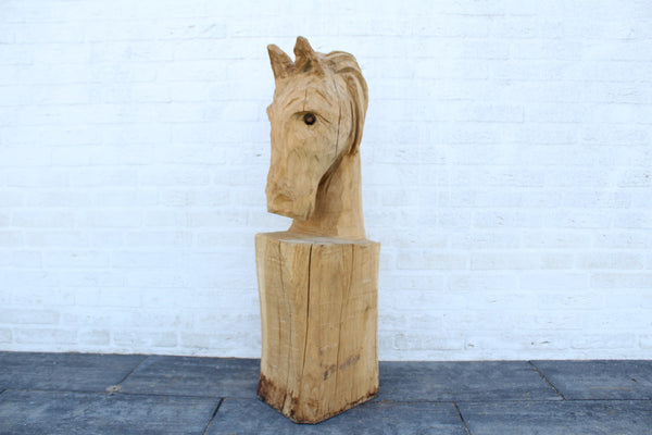 Houtsculptuur paard