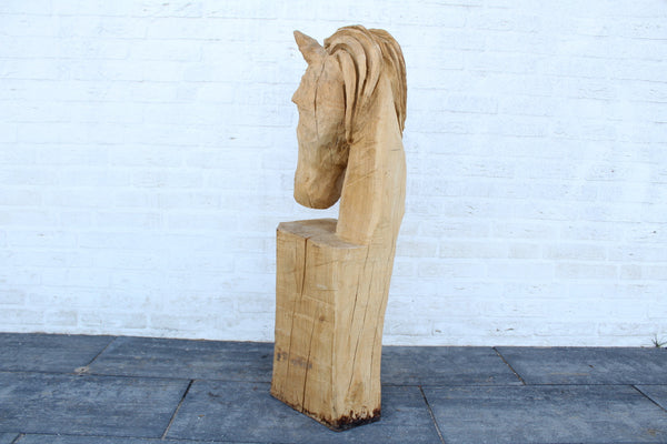 Houtsculptuur paard